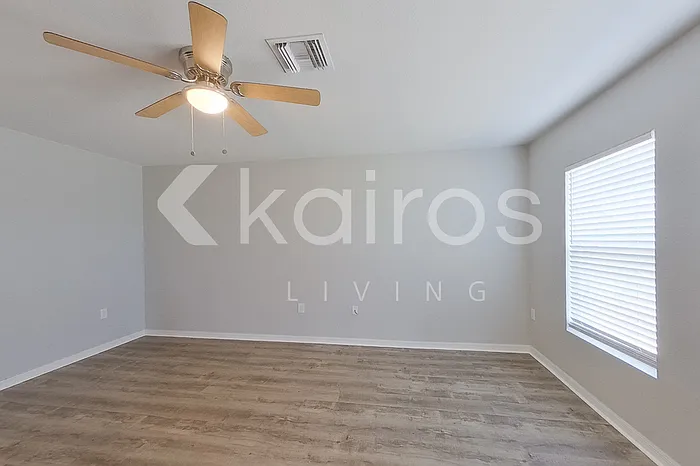 4 bed, 2.5 bath, 2054 sqft, $2,395 — Photo 4