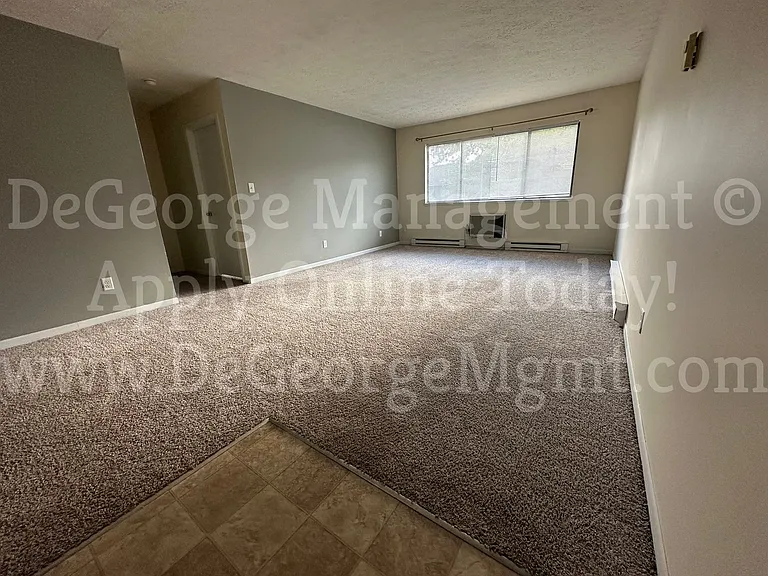 Parkway Apartments — Photo 3
