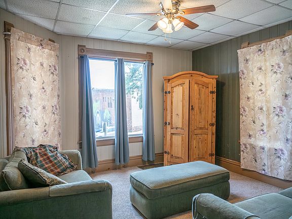 4th image of 327 2nd Main St