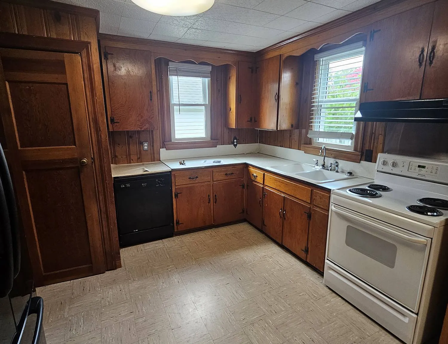100 Killarney Road - 1 — Photo 4