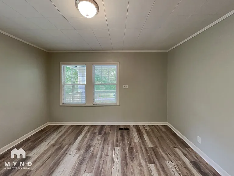 1445 Echols Dr — Photo 10