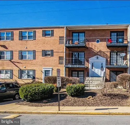 5931 Quantrell Ave #101 Photo 1