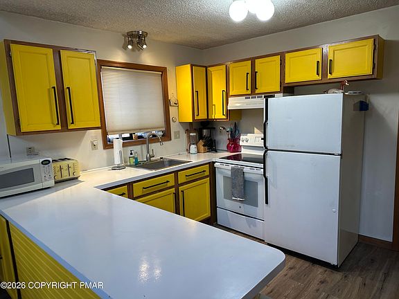 5th image of 1113 Wiconisco Dr