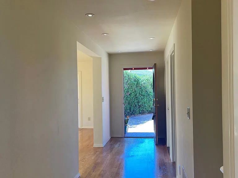 Chelsea Ln — Photo 3