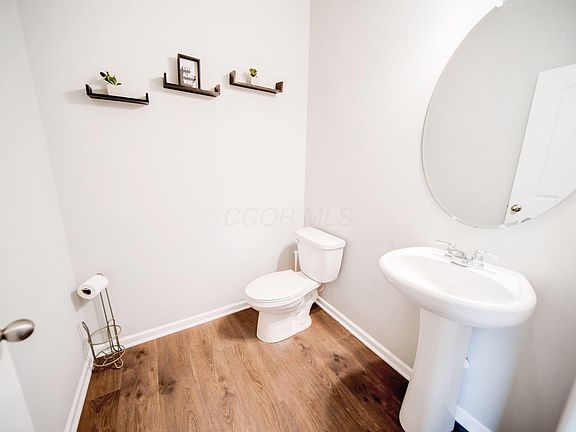 5th image of 146 Kirkhope Dr