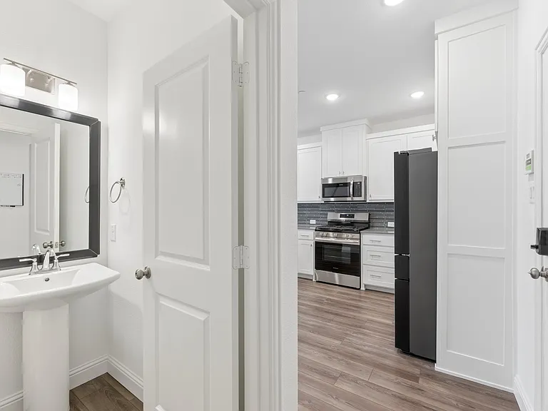 4532 Tripp St — Photo 3