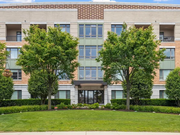1000 Village Center Dr Unit 103, Willowbrook, IL 60527