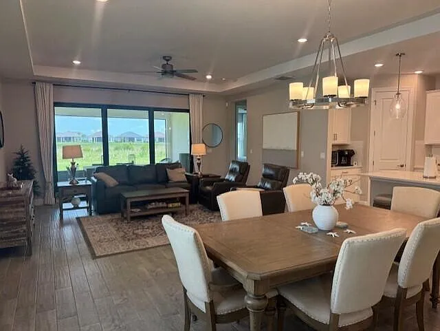 3 bed, 2.5 bath, 1828 sqft, $3,200 — Photo 3