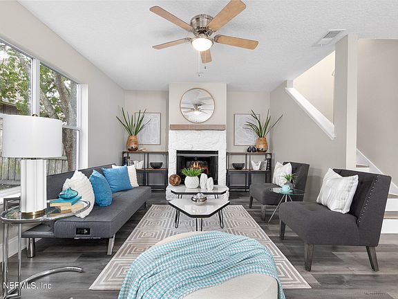 2nd image of 2463 TOWNSQUARE Drive