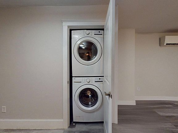 4th image of 108 Meridian St #1