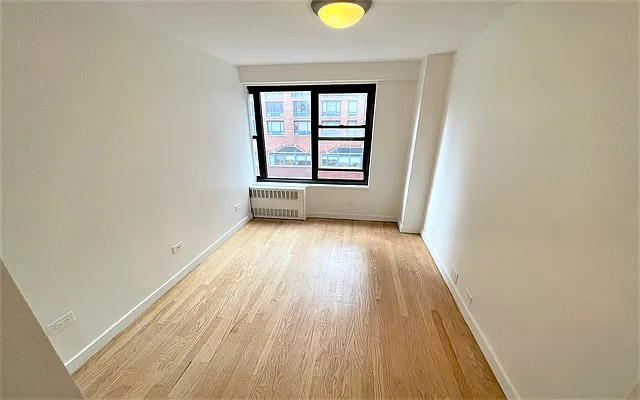 Rented by Manhattan Realty Group | media 18