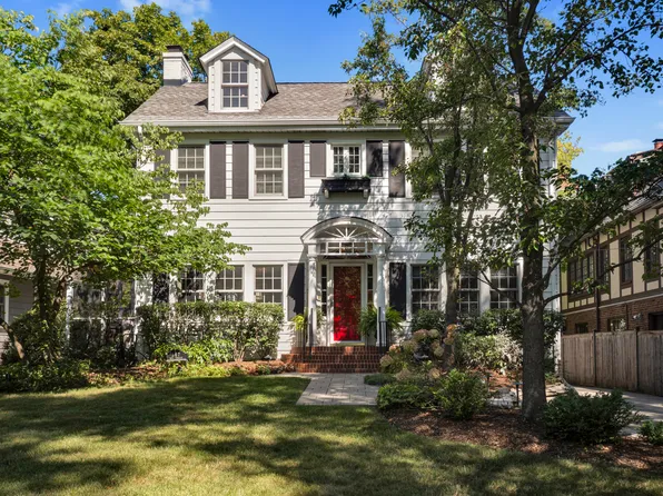 567 Hill Ter, Winnetka, IL 60093