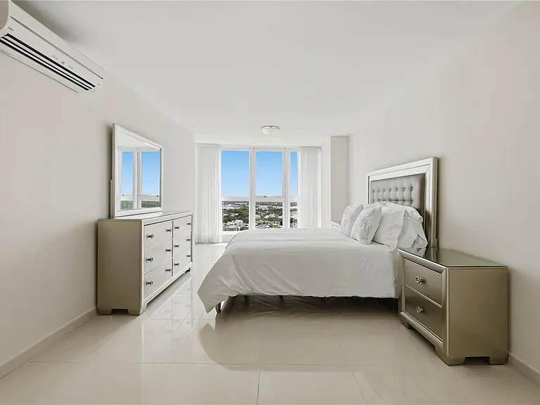 48 Munoz Rivera Ave #2204 — Photo 11