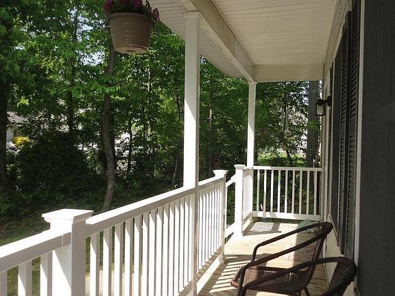 3rd image of 1361 Jordan Dr