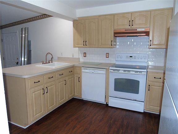 3rd image of 21032 Evanston Ave