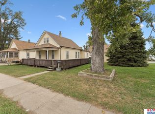 2806 Mormon St, Omaha, NE 68112