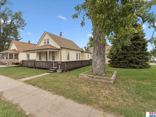2806 Mormon St, Omaha, NE 68112