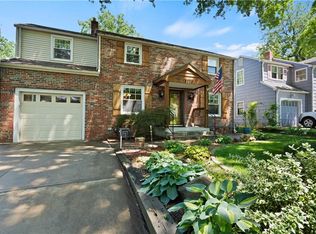 8329 Jarboe St, Kansas City, MO 64114
