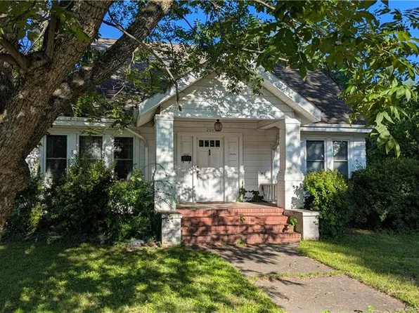 204 Gilmer St, Burlington, NC 27217