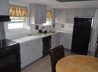 50 Dixon St, Newport, RI 02840