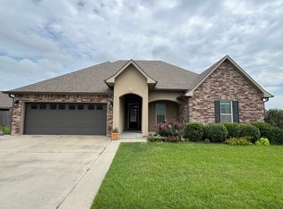 112 Sapphire Springs Rd, Youngsville, LA 70592