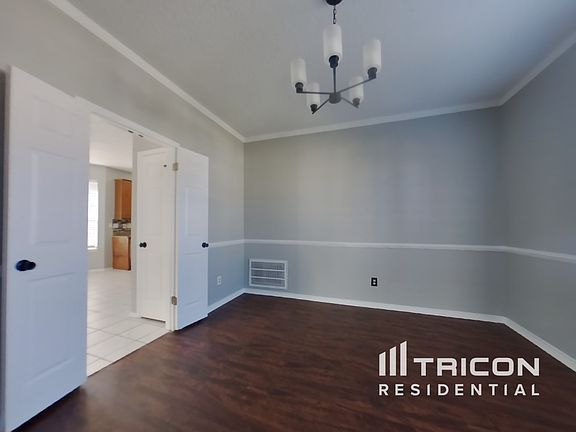 3rd image of 3534 Oak Bend Dr