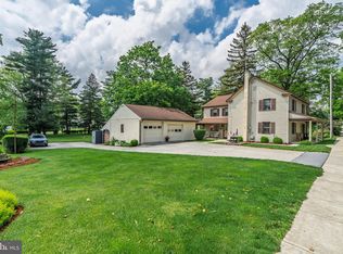 1626 Lampeter Rd, Lancaster, PA 17602