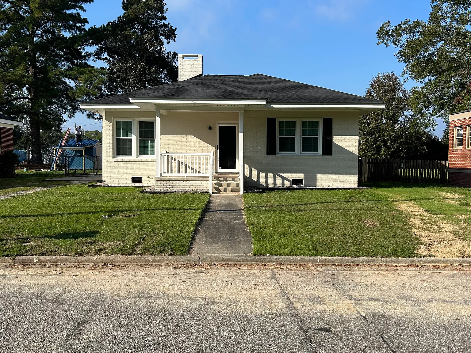 2 bed, 1000 sqft, $1,350 — Photo 1