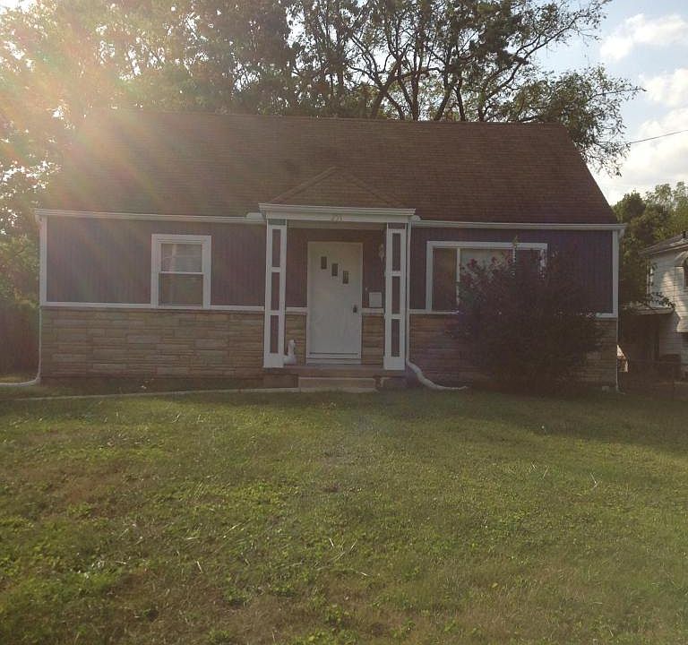 1st image of 251 Maplewood Ave