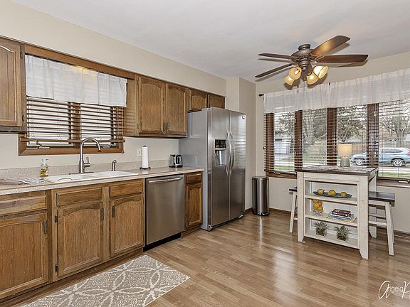 4th image of 2041 Alta Vista Dr