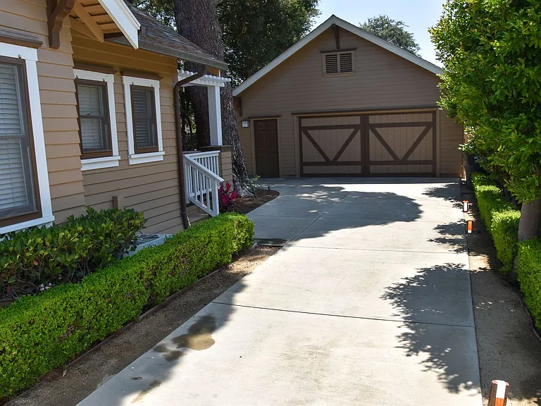 227 N Cleveland St — Photo 15