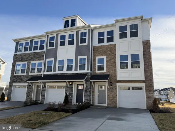 10982 Barnard Pl, White Plains, MD 20695