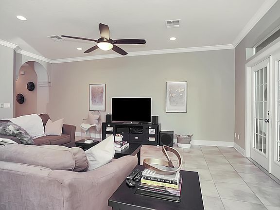5th image of 1400 Isabella Dr Unit 104