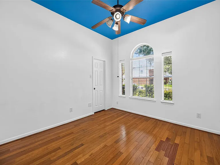 12807 Canyon Echo Dr — Photo 18