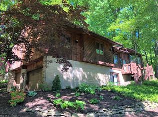 695 Rockwood Dr, Akron, OH 44313