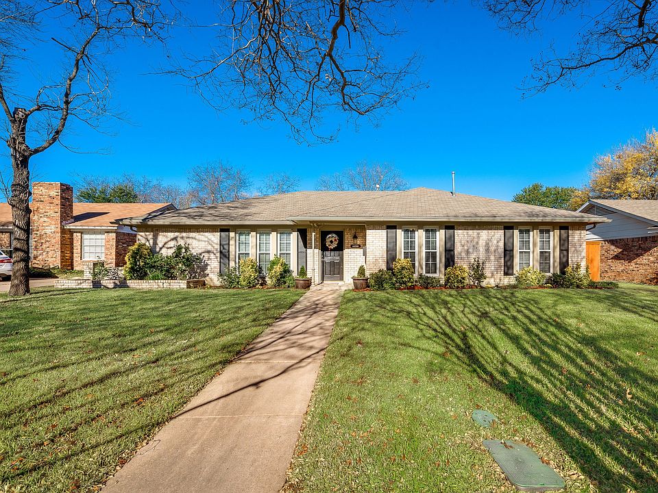 11417GlenCrossDr_03.jpg