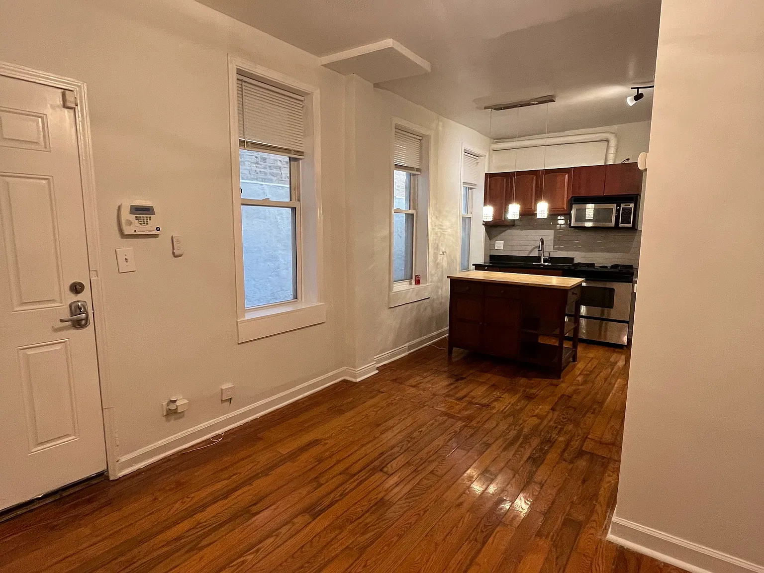 1 bed, 800 sqft, $2,195 — Photo 2