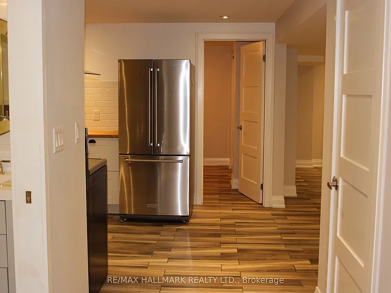 41 Treeview Dr #LOWER — Photo 6