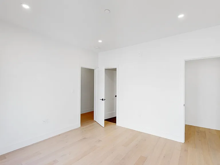 21 Buttonwood St #19 — Photo 1