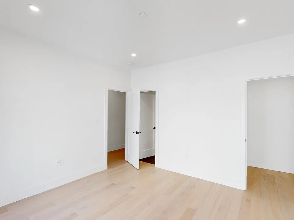 21 Buttonwood St #19