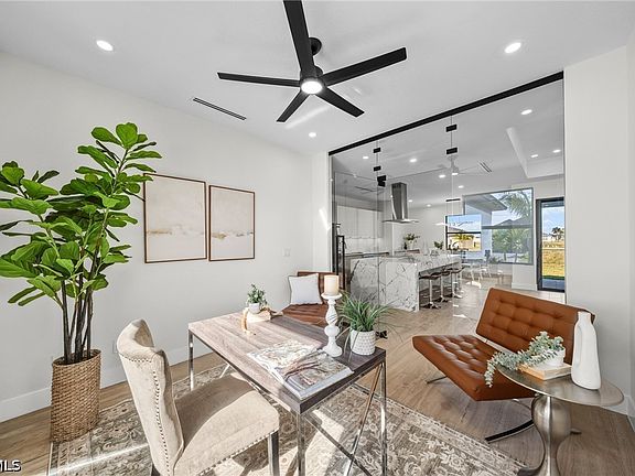 4th image of 317 NE 15th Terrace Cpe