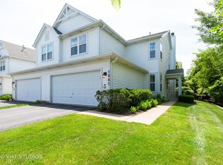 2862 Falling Waters Ln, Lindenhurst, IL 60046