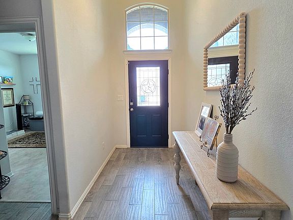 3rd image of 1401 Laguna Meadows Trl