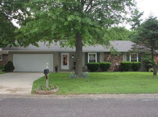1138 S Paula Ave, Springfield, MO 65804