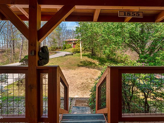 30th image of 1855 Spring Hill Dr