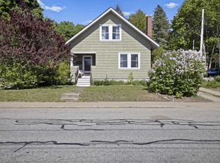 47 Payne St, Springvale, ME 04083