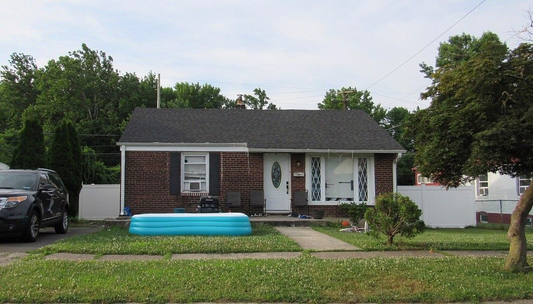 5624 Fleetwing Dr, Levittown, PA 19057 Zillow