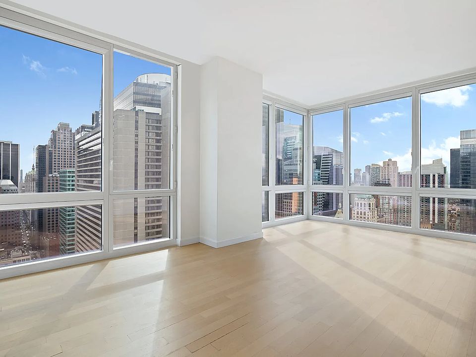 1st image of 247 W 46th St APT 4003