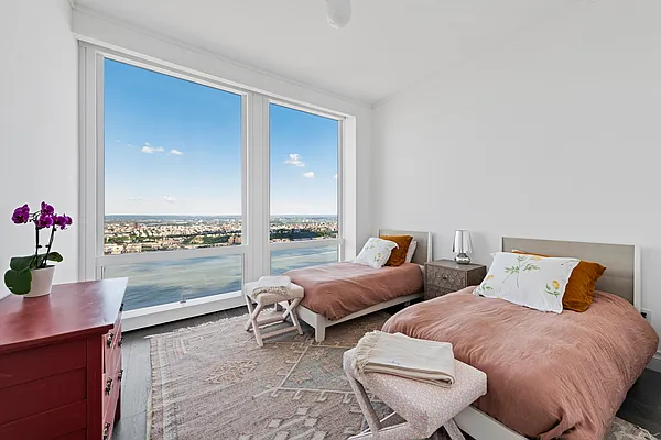 Rented by Douglas Elliman | media 33