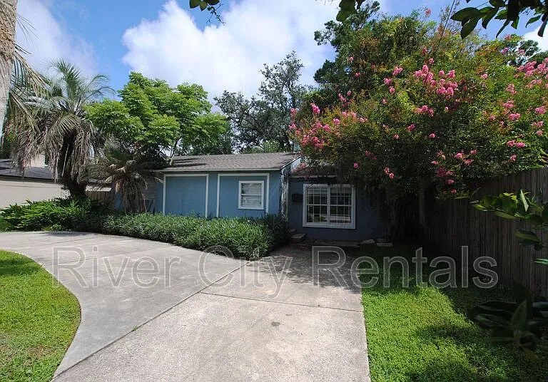 4611 Blount Ave — Photo 1
